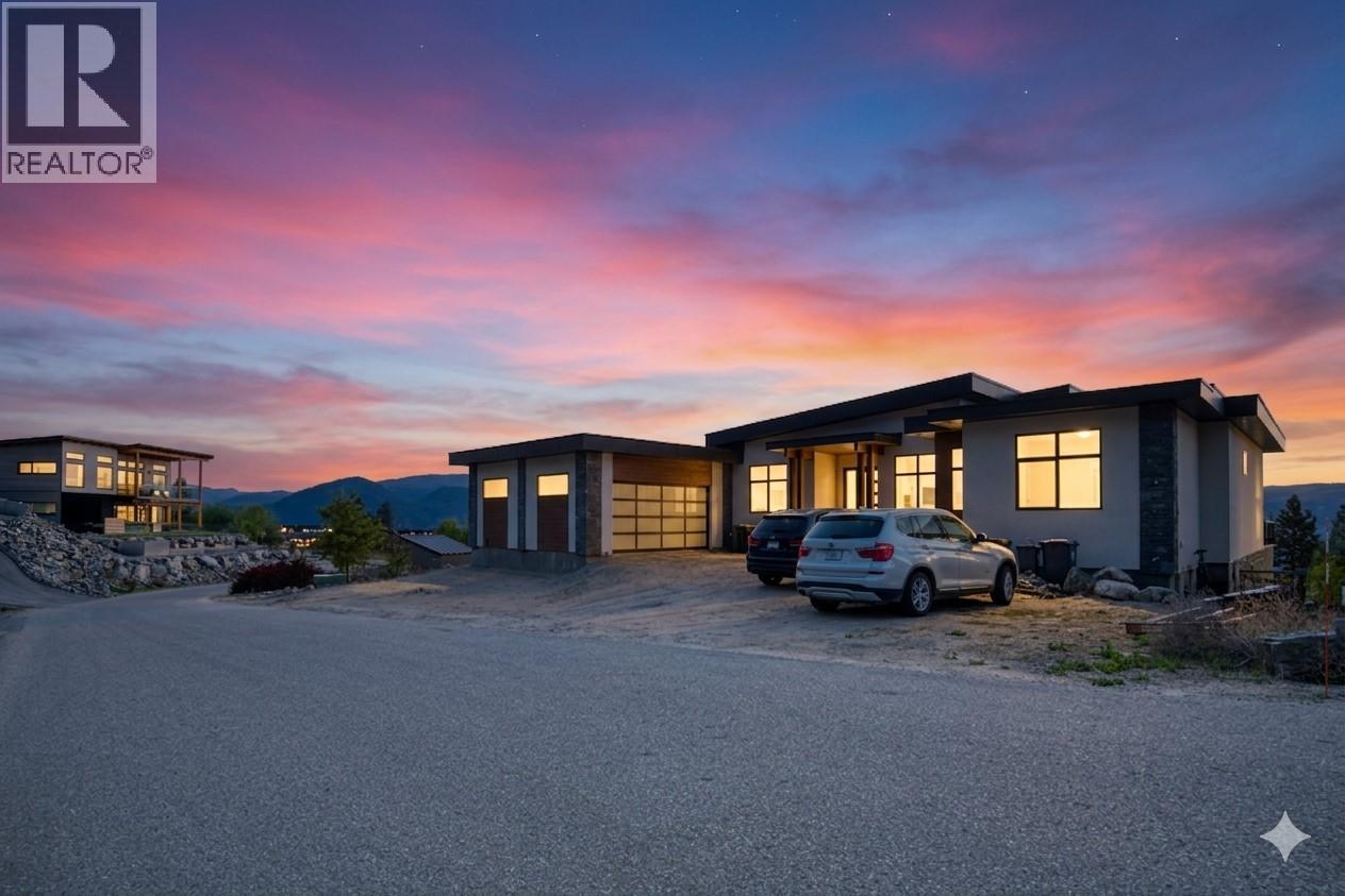 2835 Outlook Way, Naramata