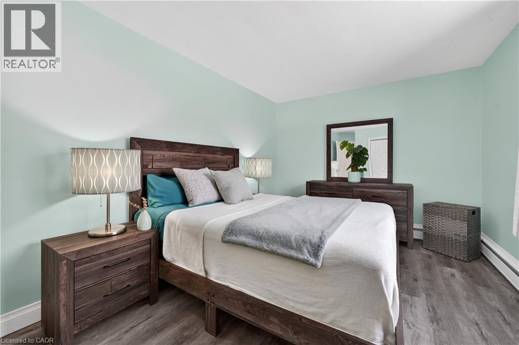 456 CARLTON Street Unit# 10, St. Catharines, Ontario, L2M4X1 — Photo 4