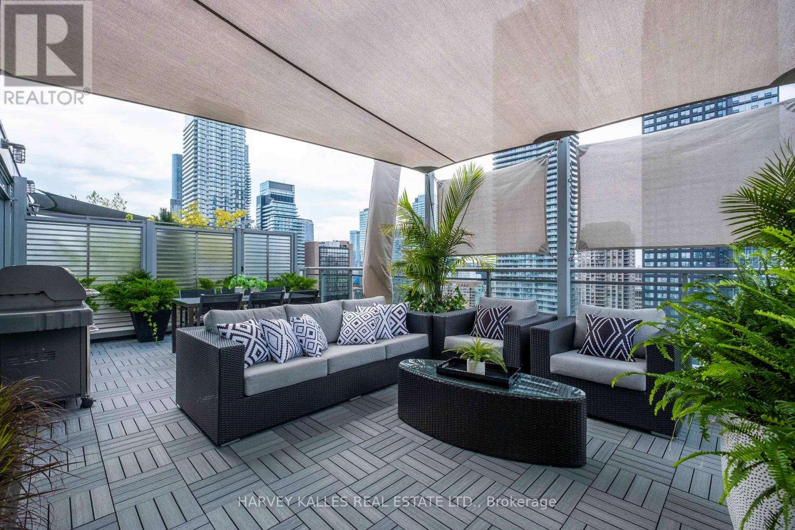 Listing photo of PH2 - 22 WELLESLEY STREET E