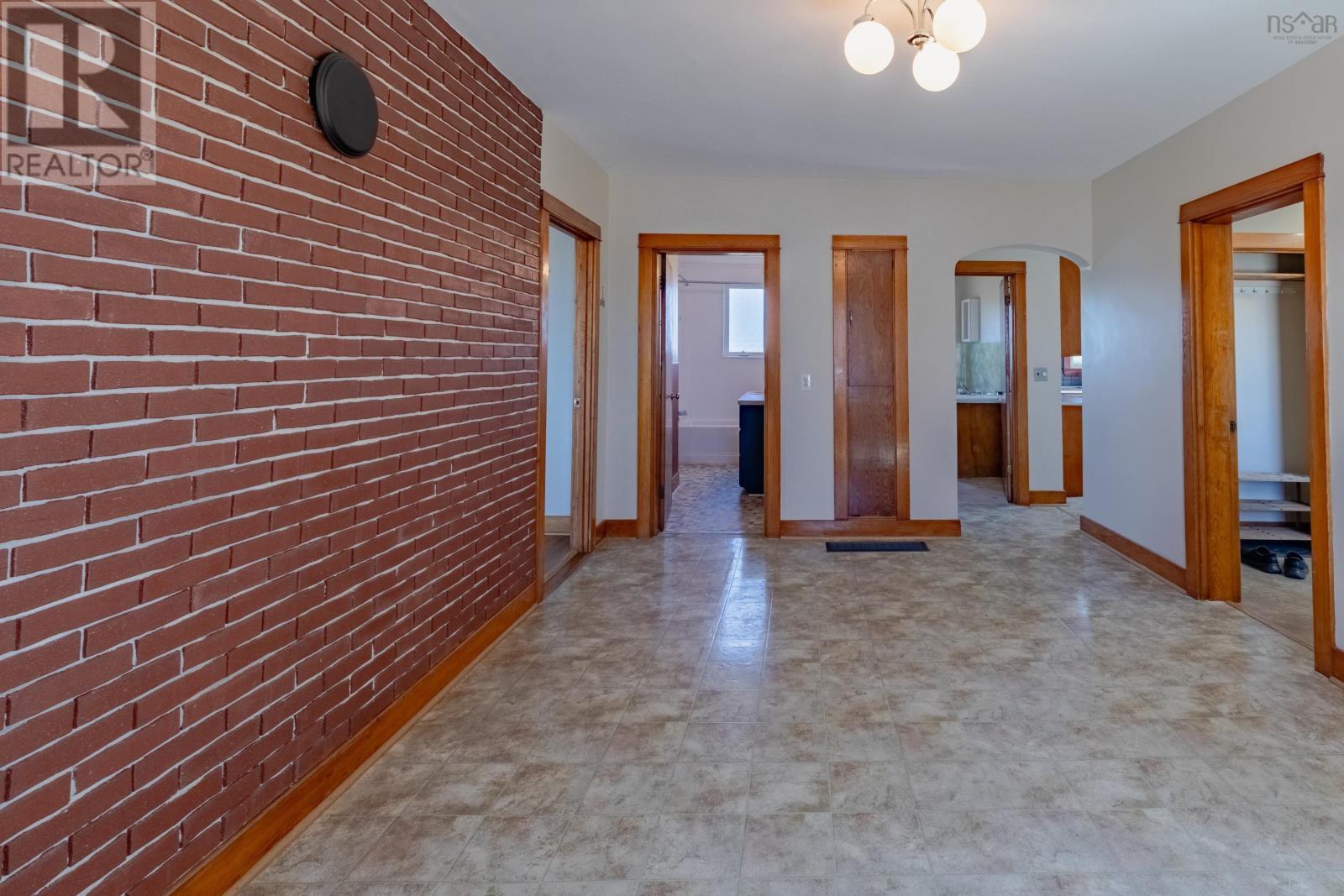 Property 16 of 46 of 10130 Highway 1