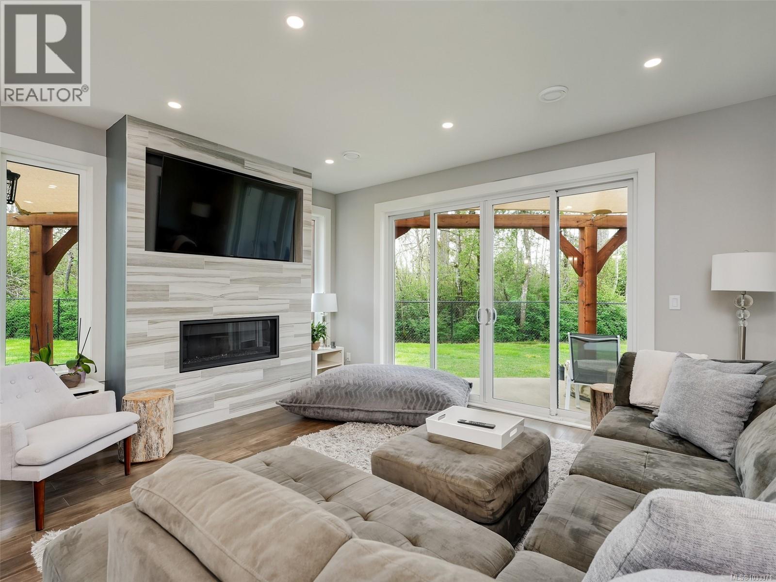  4154 Jagat Place, Saanich