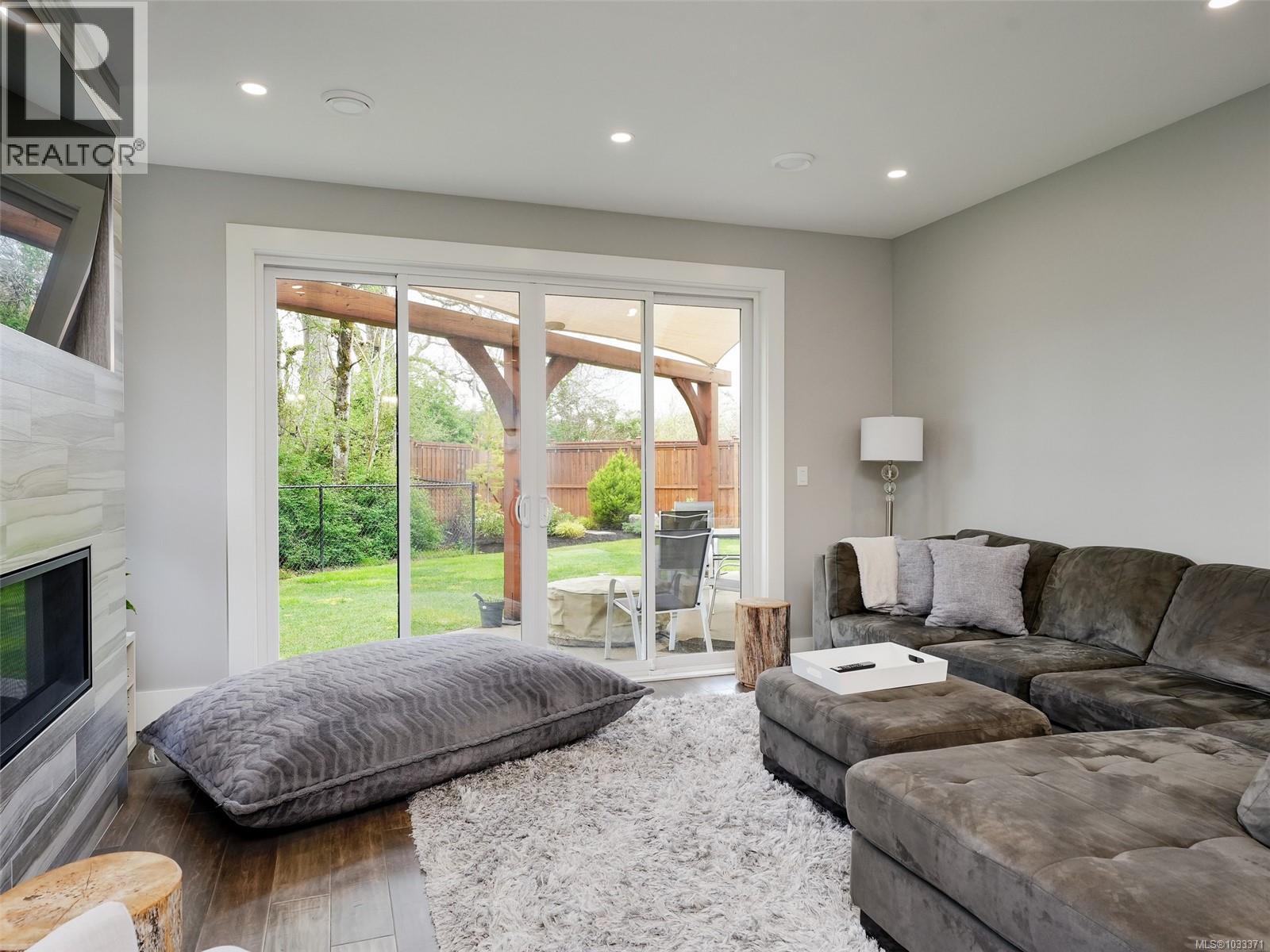  4154 Jagat Place, Saanich