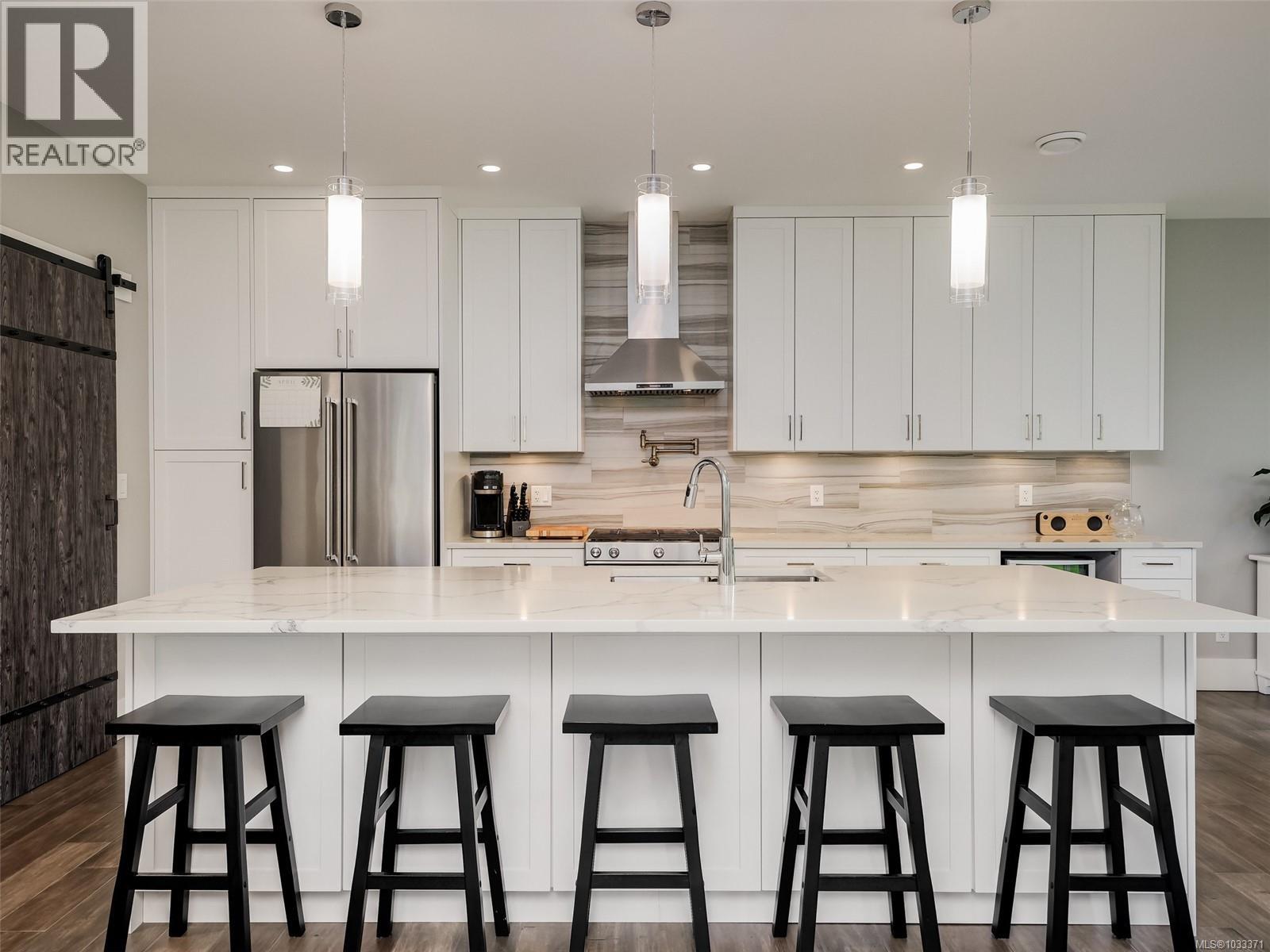  4154 Jagat Place, Saanich