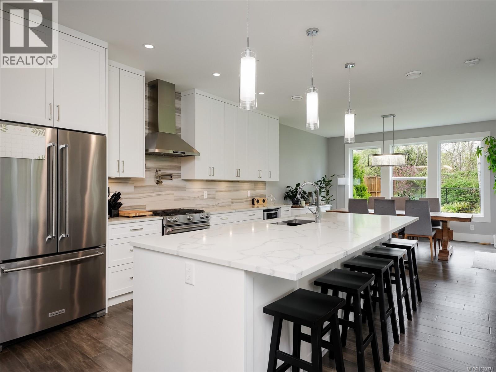  4154 Jagat Place, Saanich