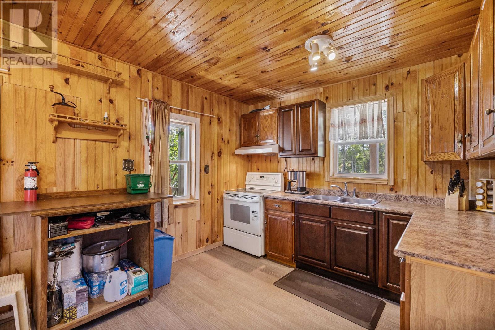 2867 Cape Breton Road — photo 14