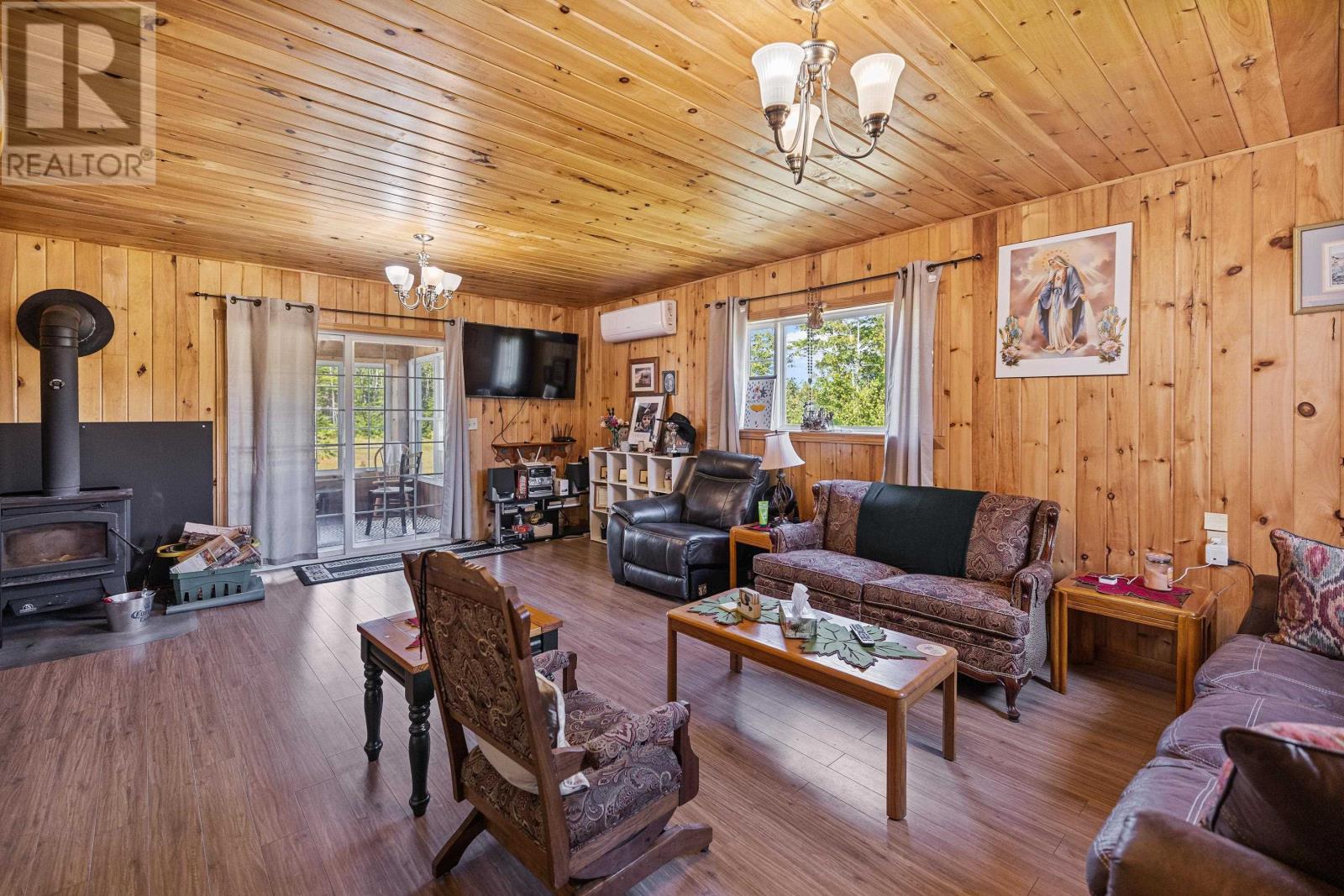 2867 Cape Breton Road — photo 7