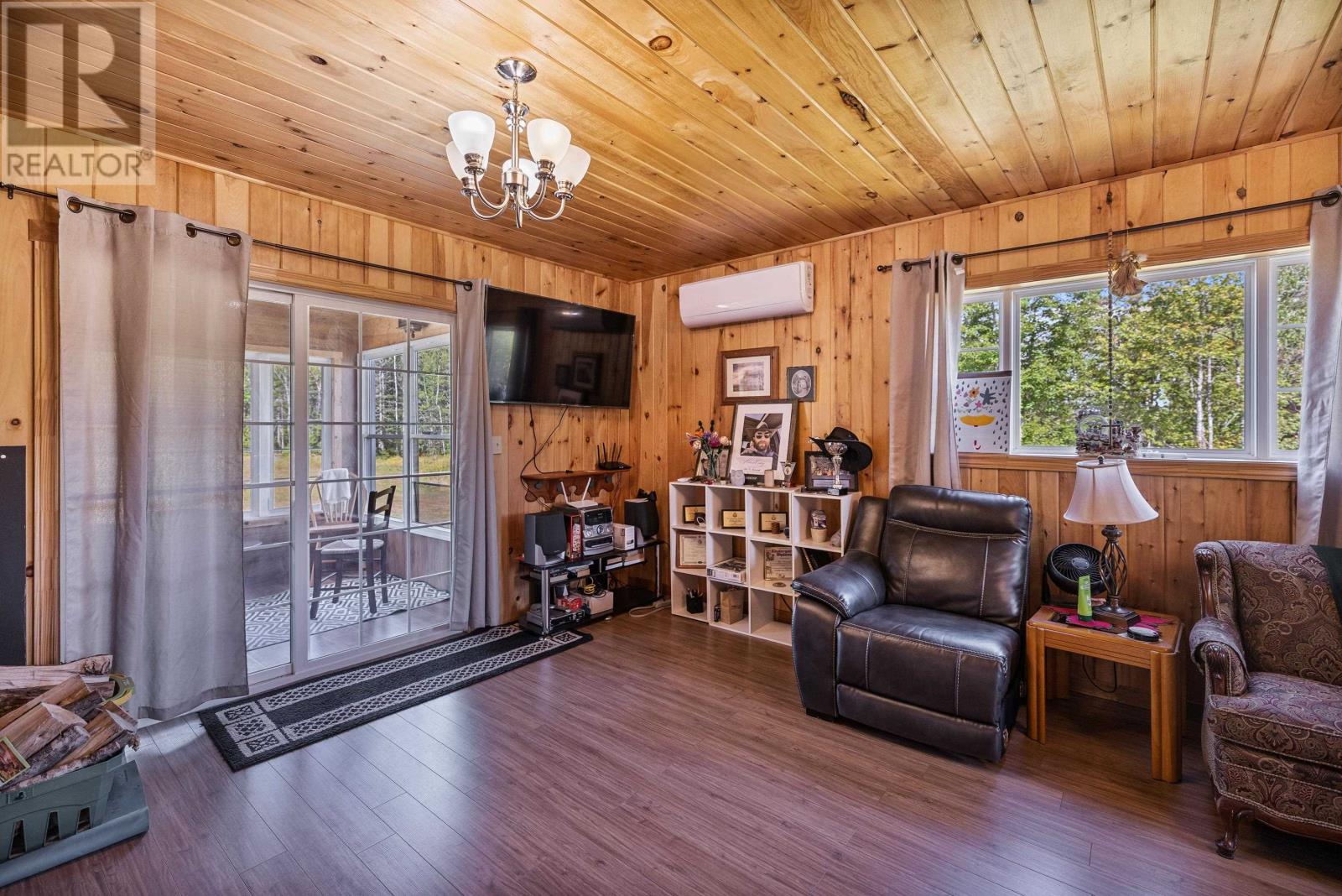 2867 Cape Breton Road — photo 8