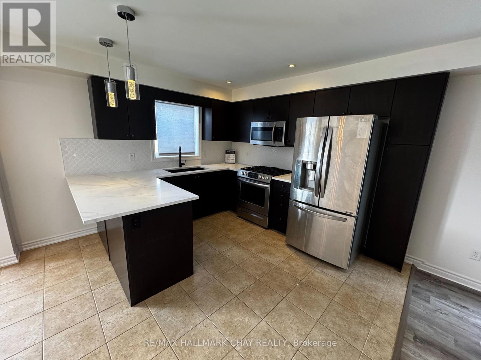 77 WHITE CRESCENT - photo 3