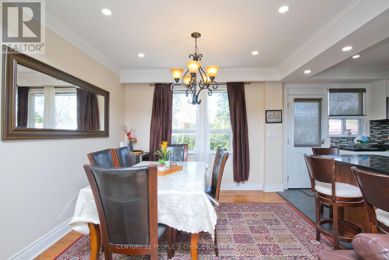 50 JEFFCOAT DRIVE - 10