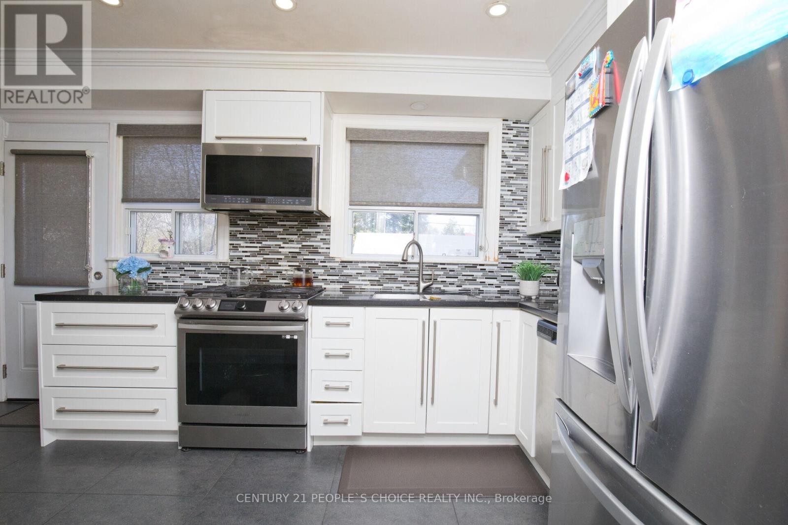 50 JEFFCOAT DRIVE - 20