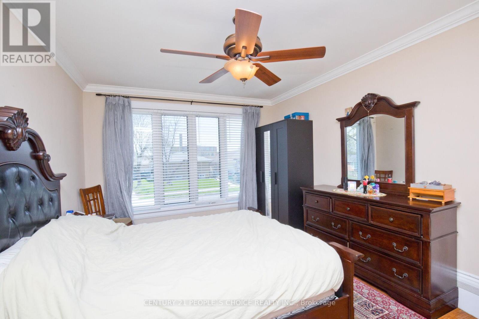 50 JEFFCOAT DRIVE - 27