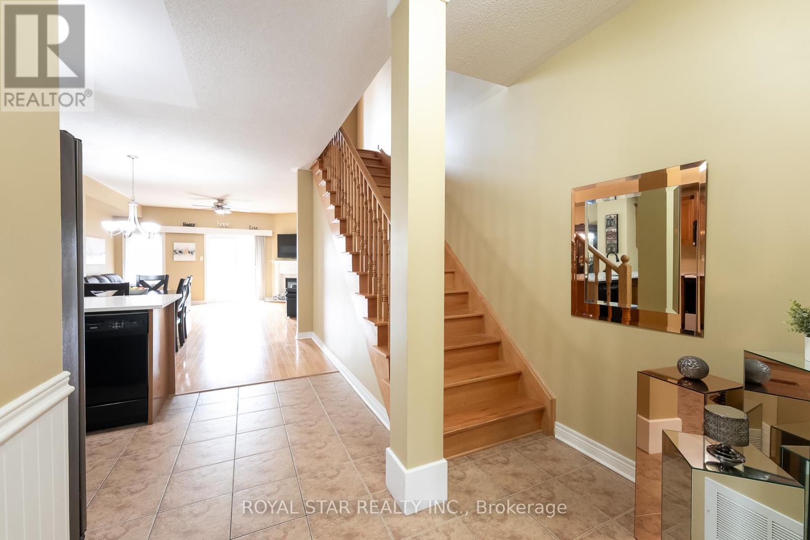 479 VODDEN STREET E — photo 13