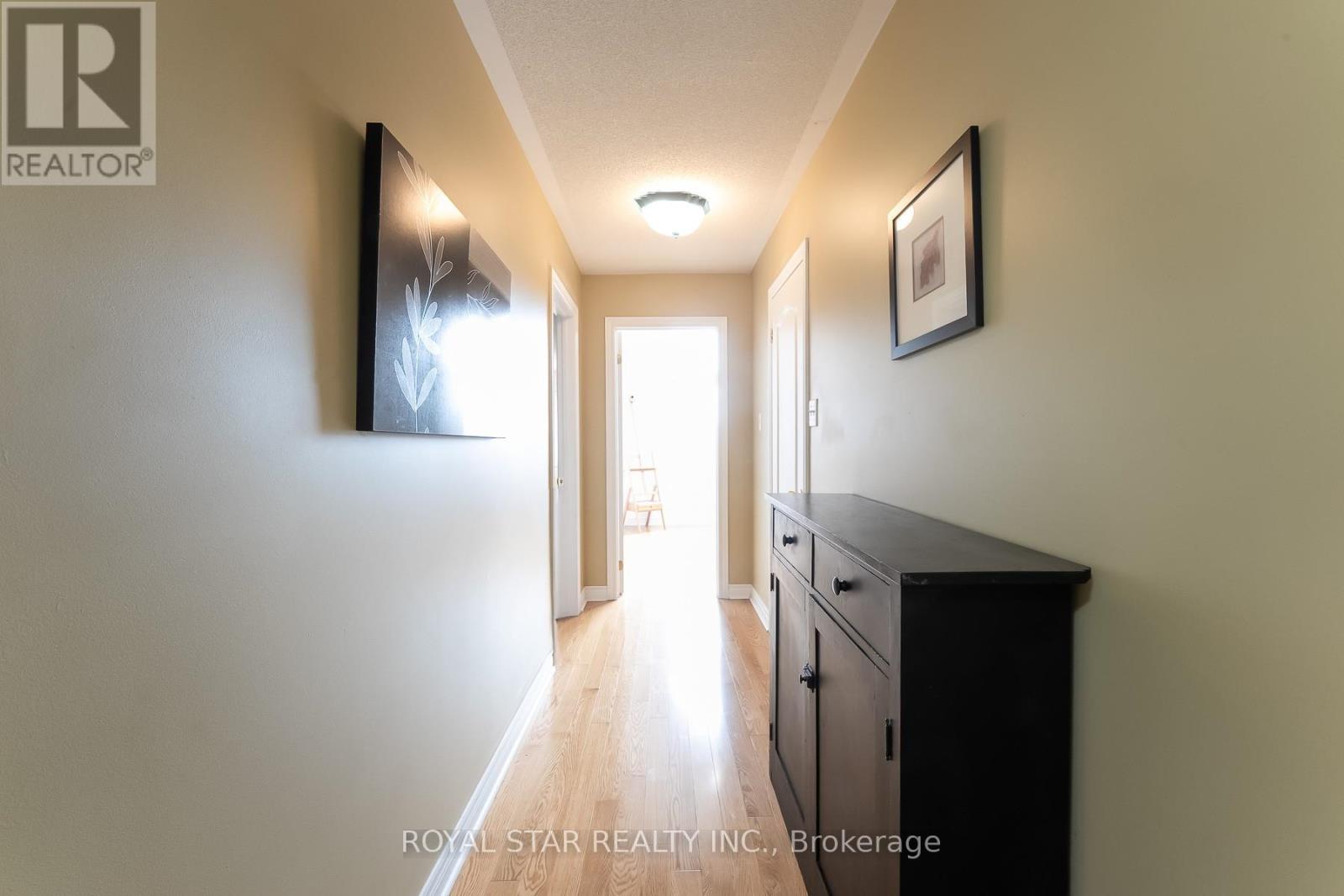 479 VODDEN STREET E — photo 23