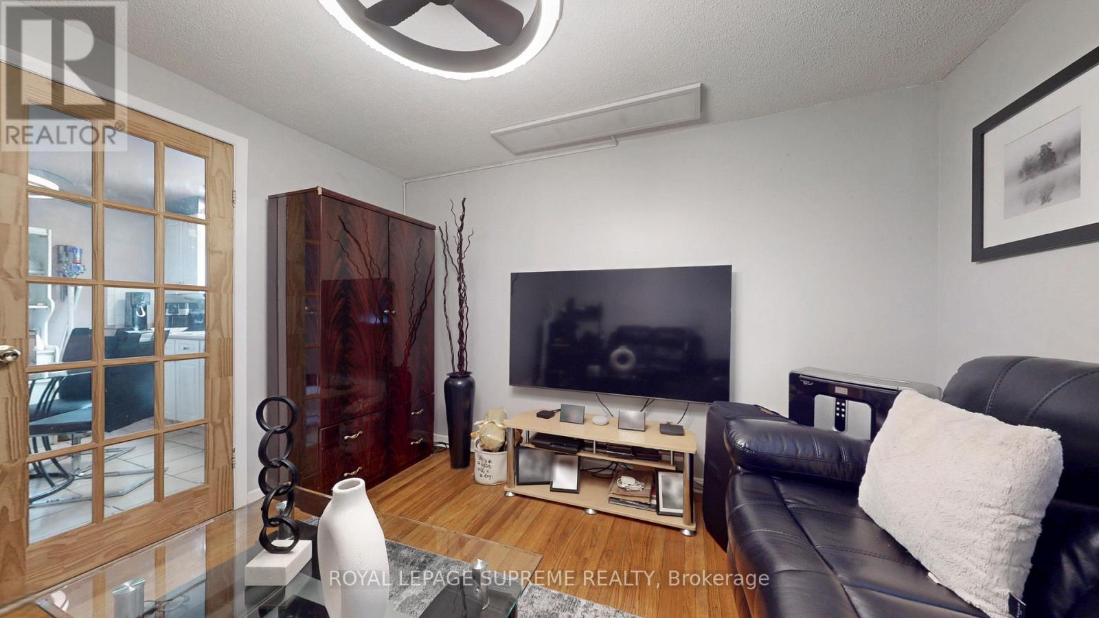 156 OSLER STREET — photo 11