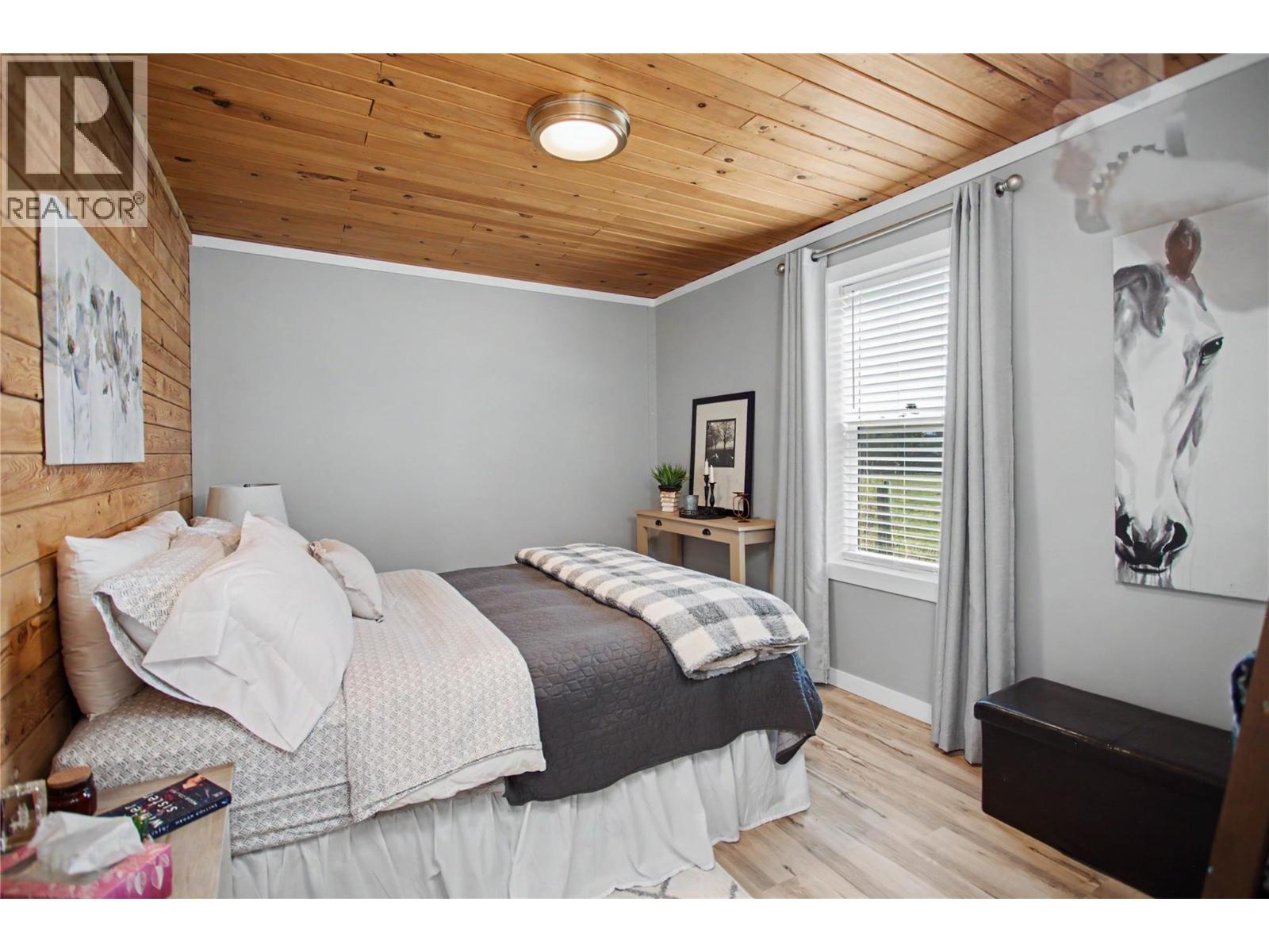 3071 Creighton Valley Road - 28