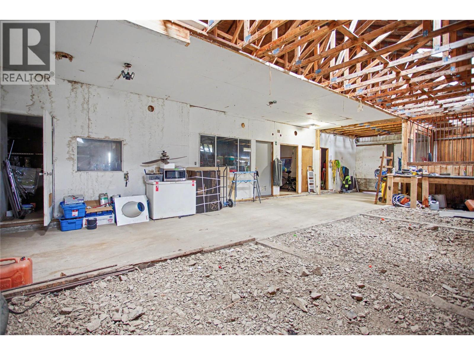 3071 Creighton Valley Road - 49