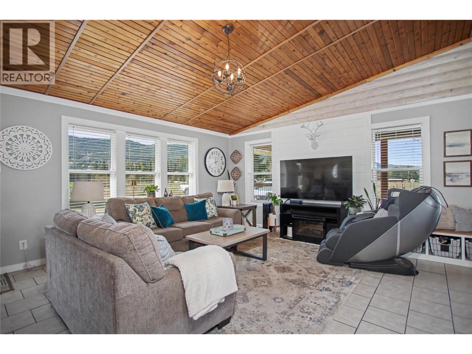 3071 Creighton Valley Road - 5