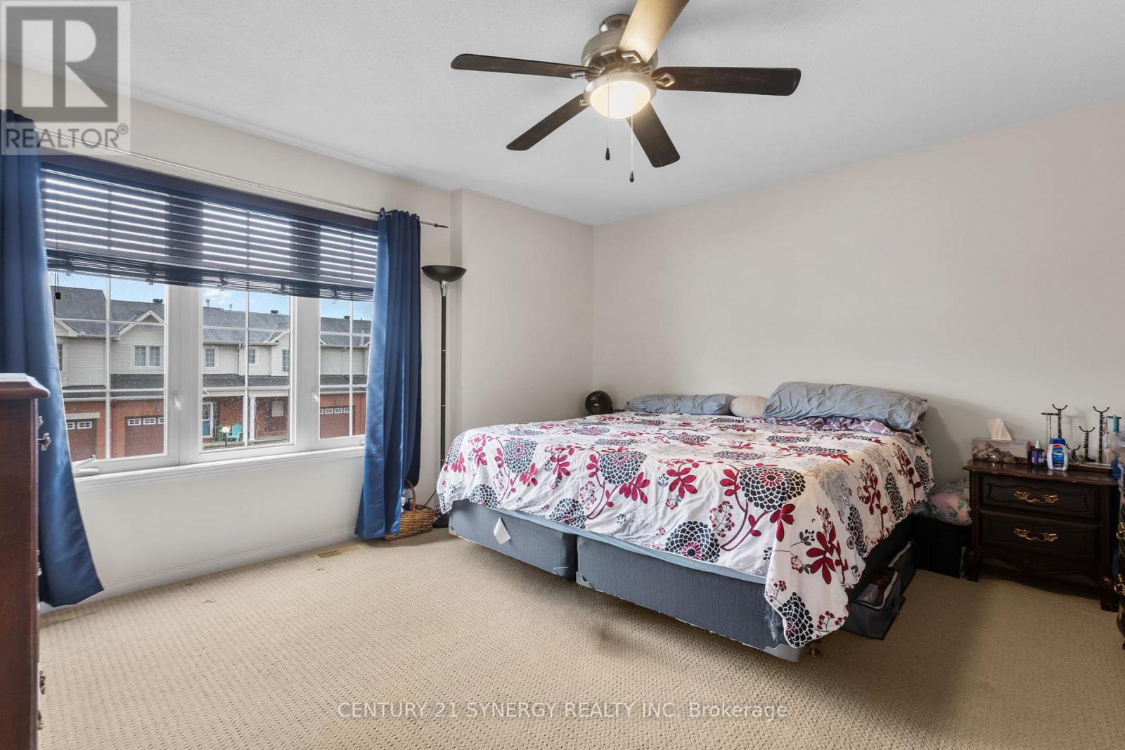 220 LAMPLIGHTERS DRIVE — photo 18
