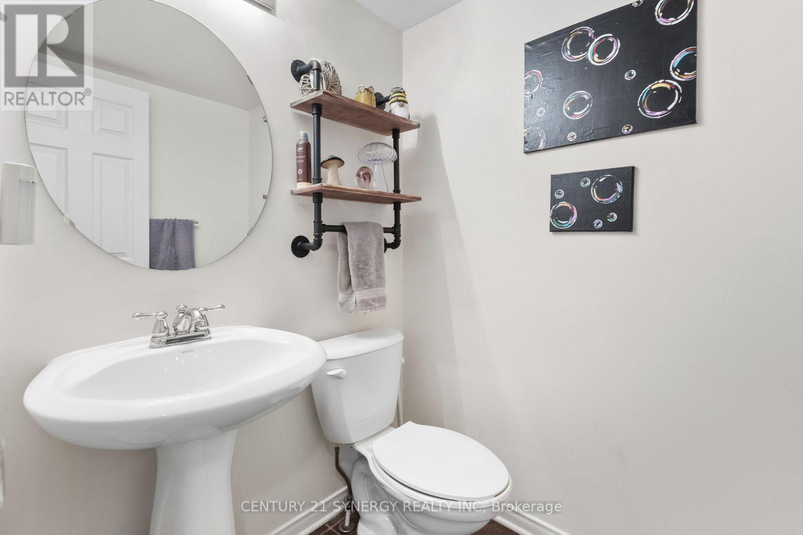 220 LAMPLIGHTERS DRIVE — photo 5