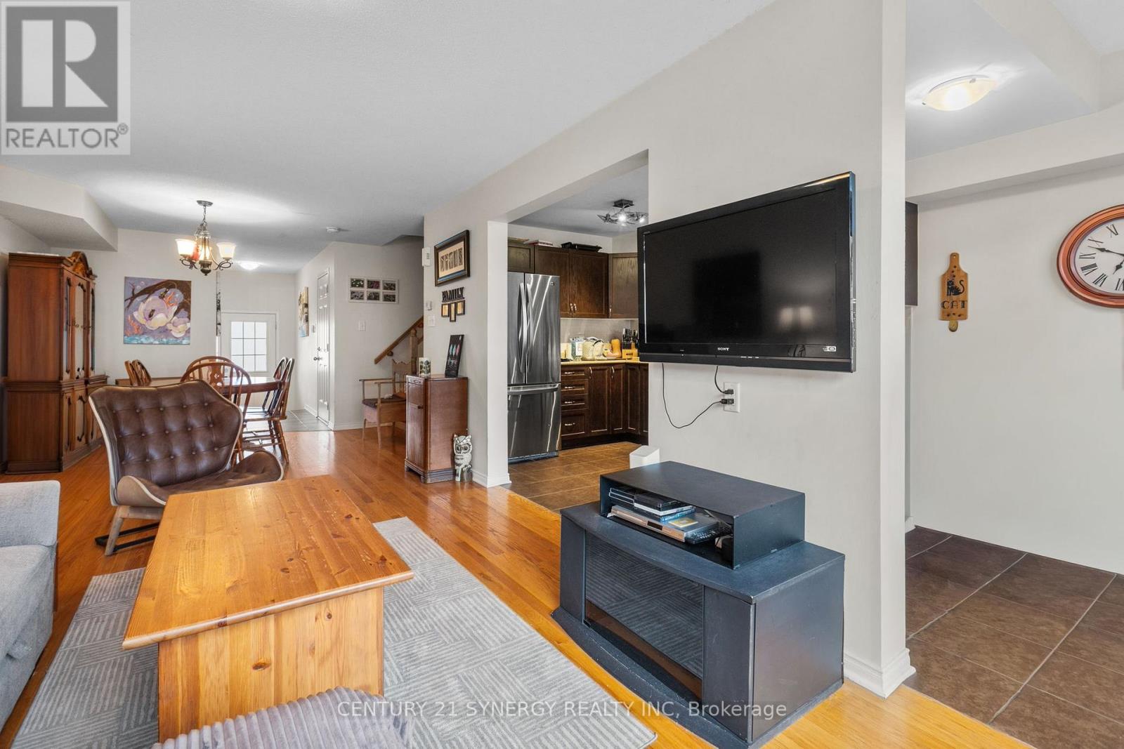 220 LAMPLIGHTERS DRIVE — photo 8