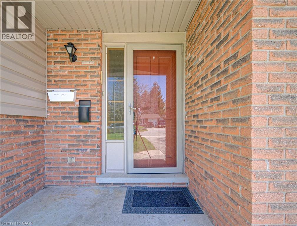98 SHEA Crescent - 3