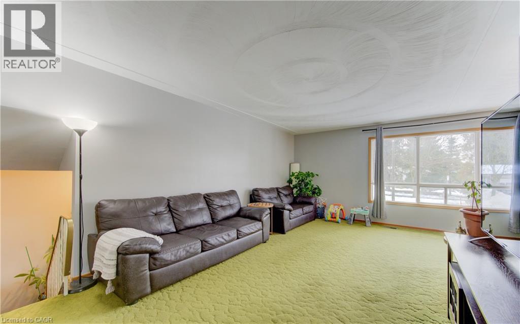 98 SHEA Crescent - 5