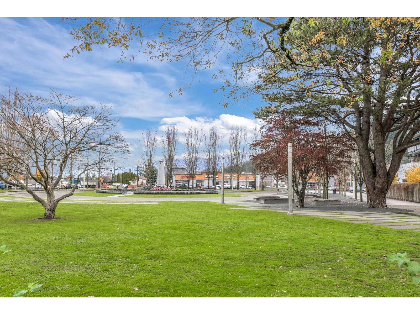 402 45497 CAMPUS DRIVE, Garrison Crossing — photo 18