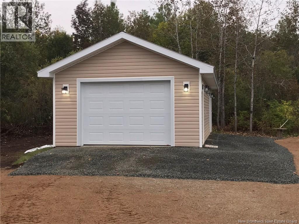 404 Halcomb Rd
