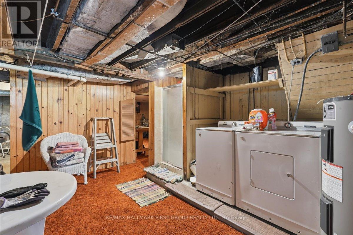 Lower Laundry & Shower