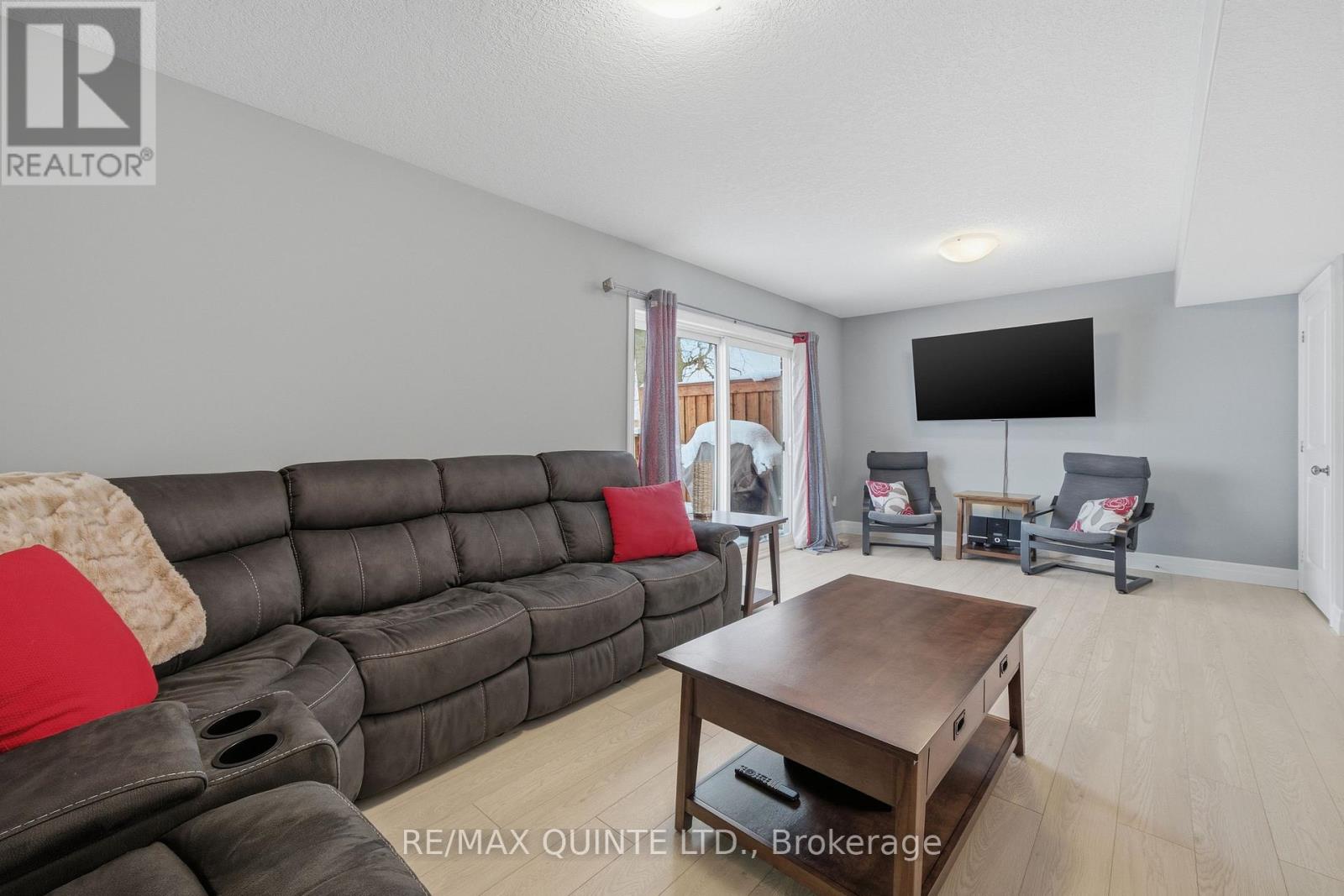 54 CORTLAND CRESCENT — photo 13