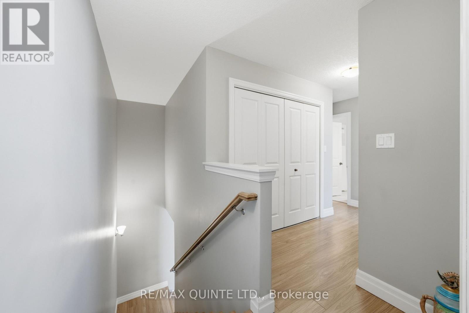 54 CORTLAND CRESCENT — photo 15