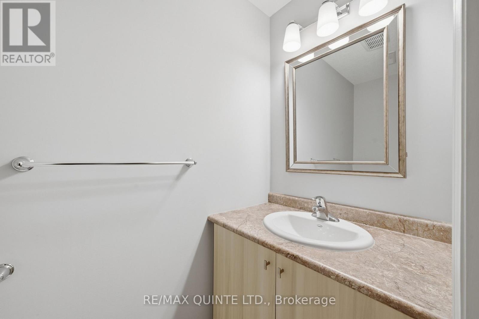 54 CORTLAND CRESCENT — photo 28