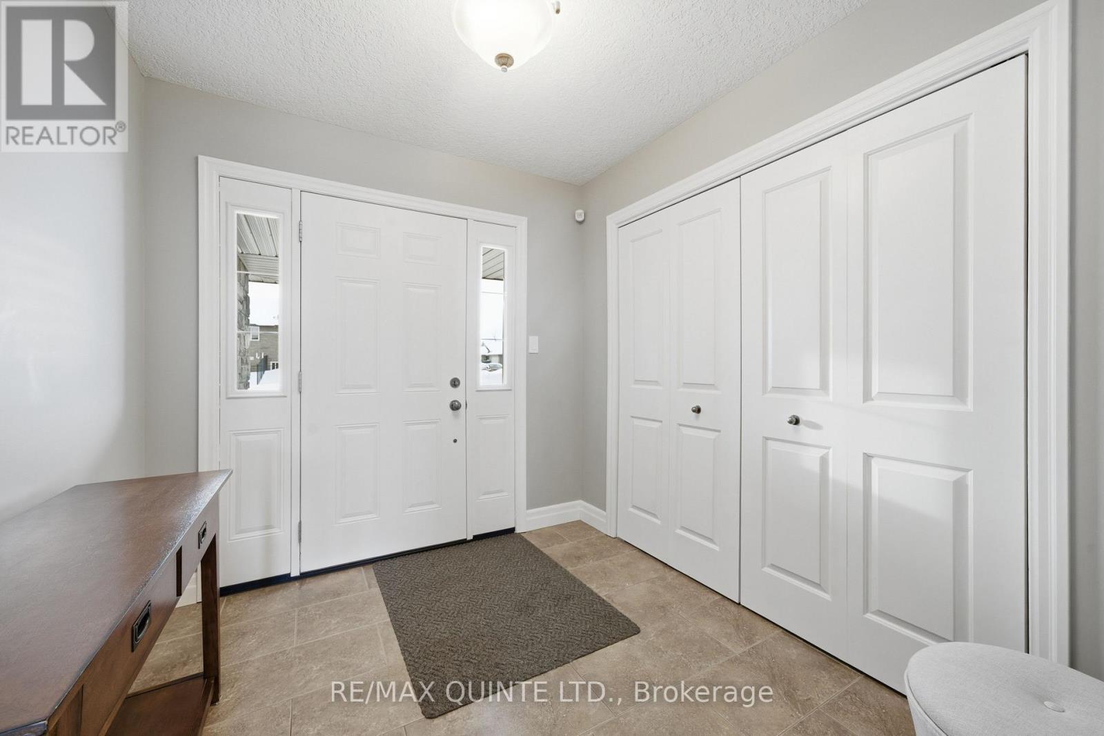 54 CORTLAND CRESCENT — photo 4