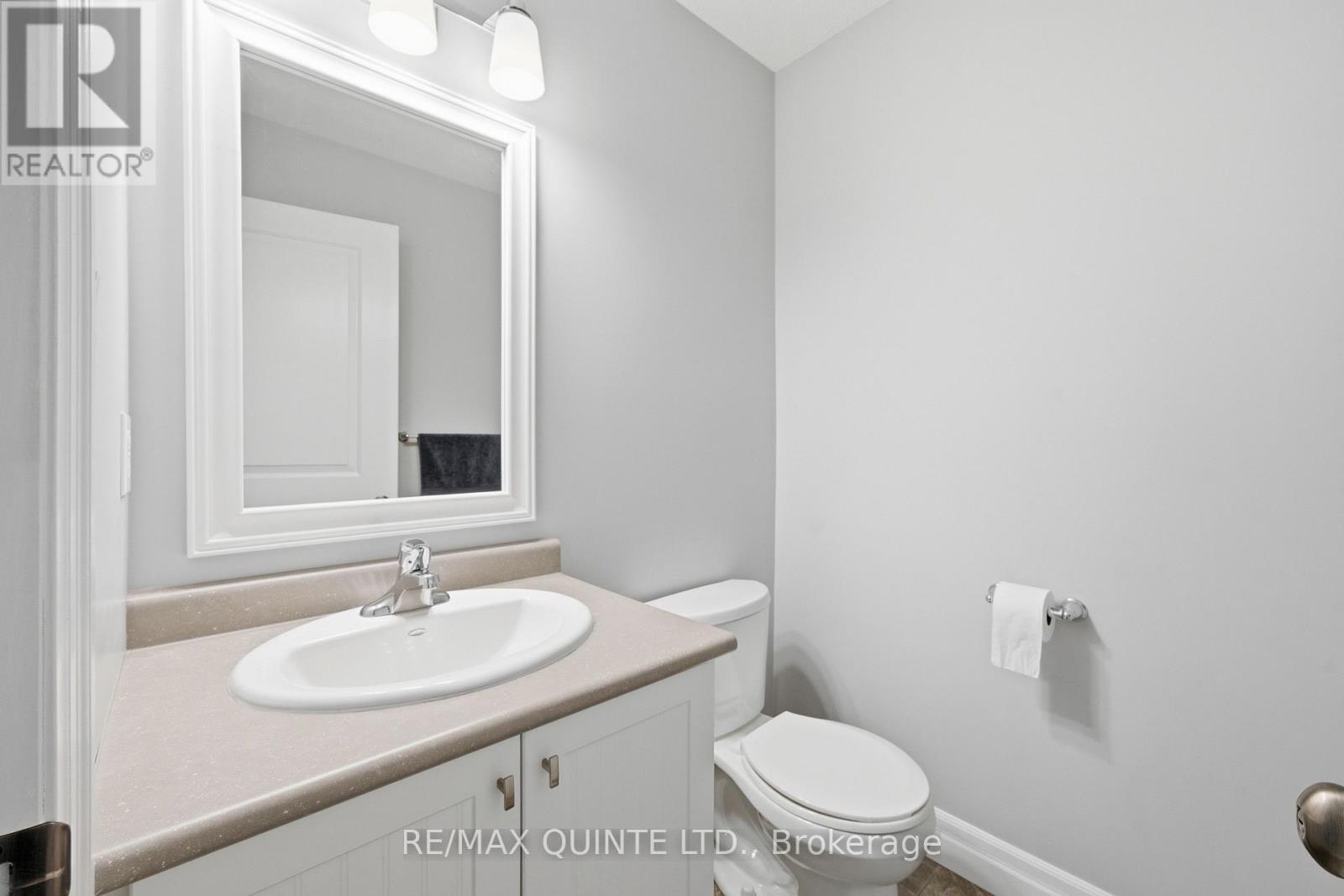 54 CORTLAND CRESCENT — photo 6