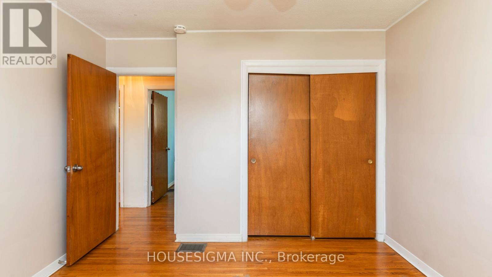 286 BURLINGTON CRESCENT - 36