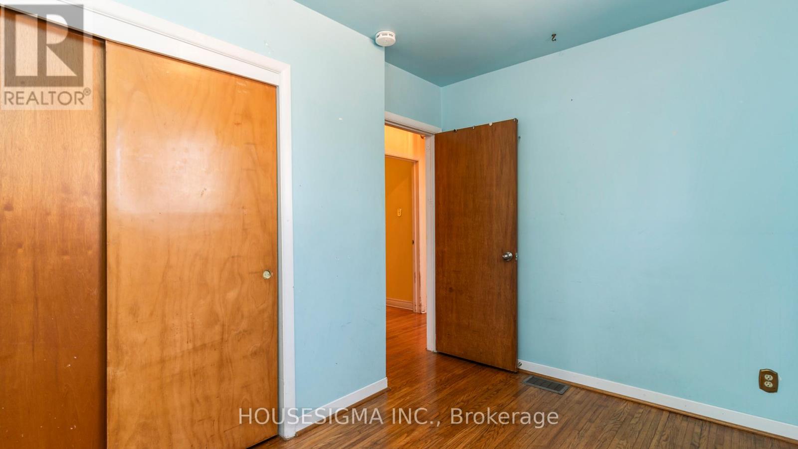 286 BURLINGTON CRESCENT - 38