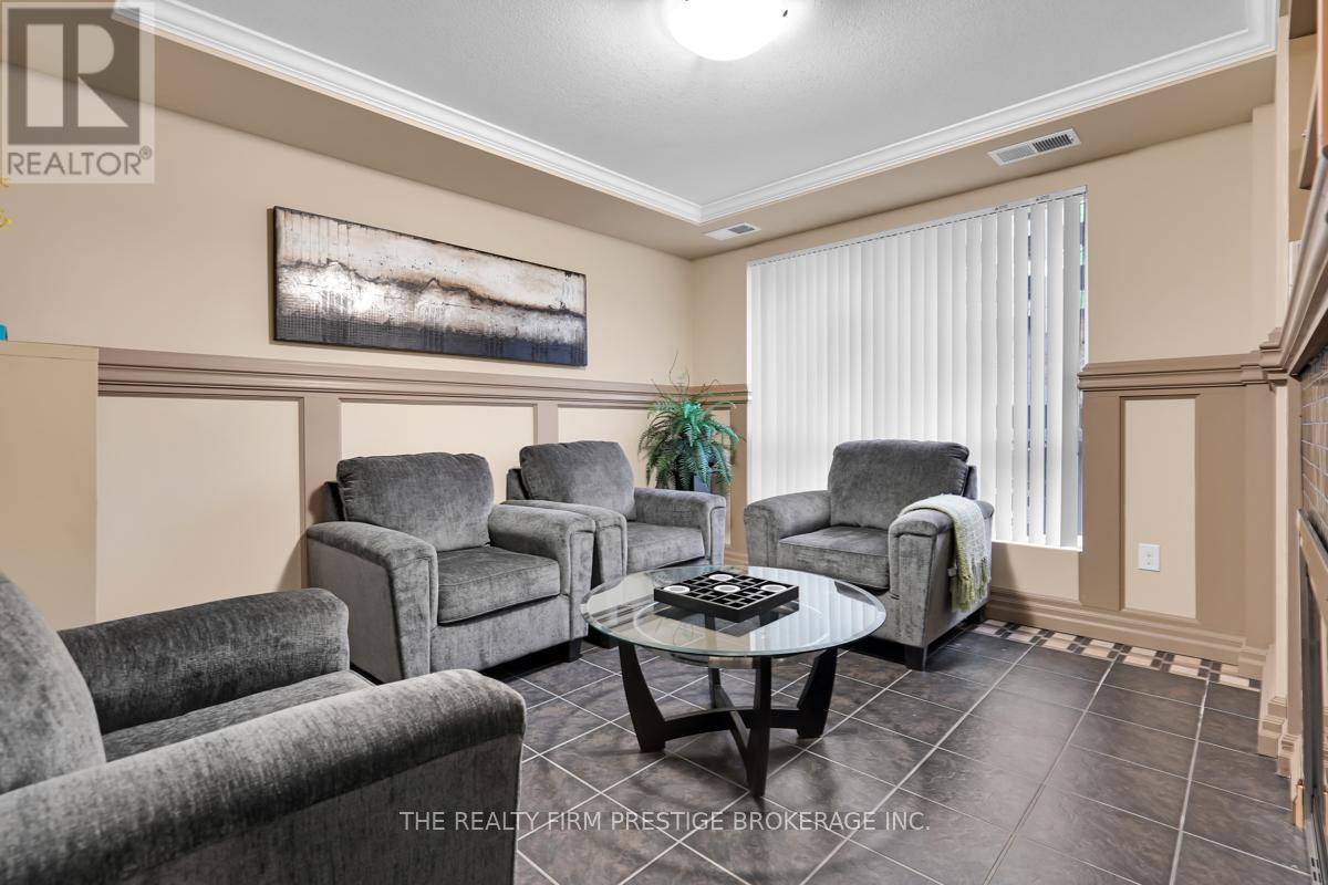 207 - 1030 CORONATION DRIVE — photo 31