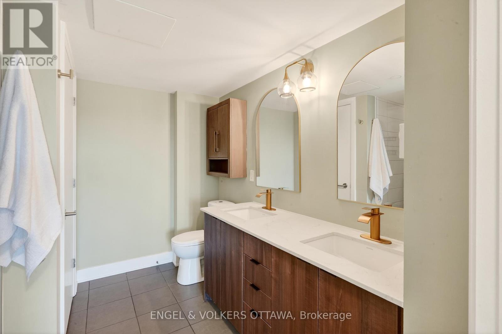 406 - 1035 BANK STREET — photo 10