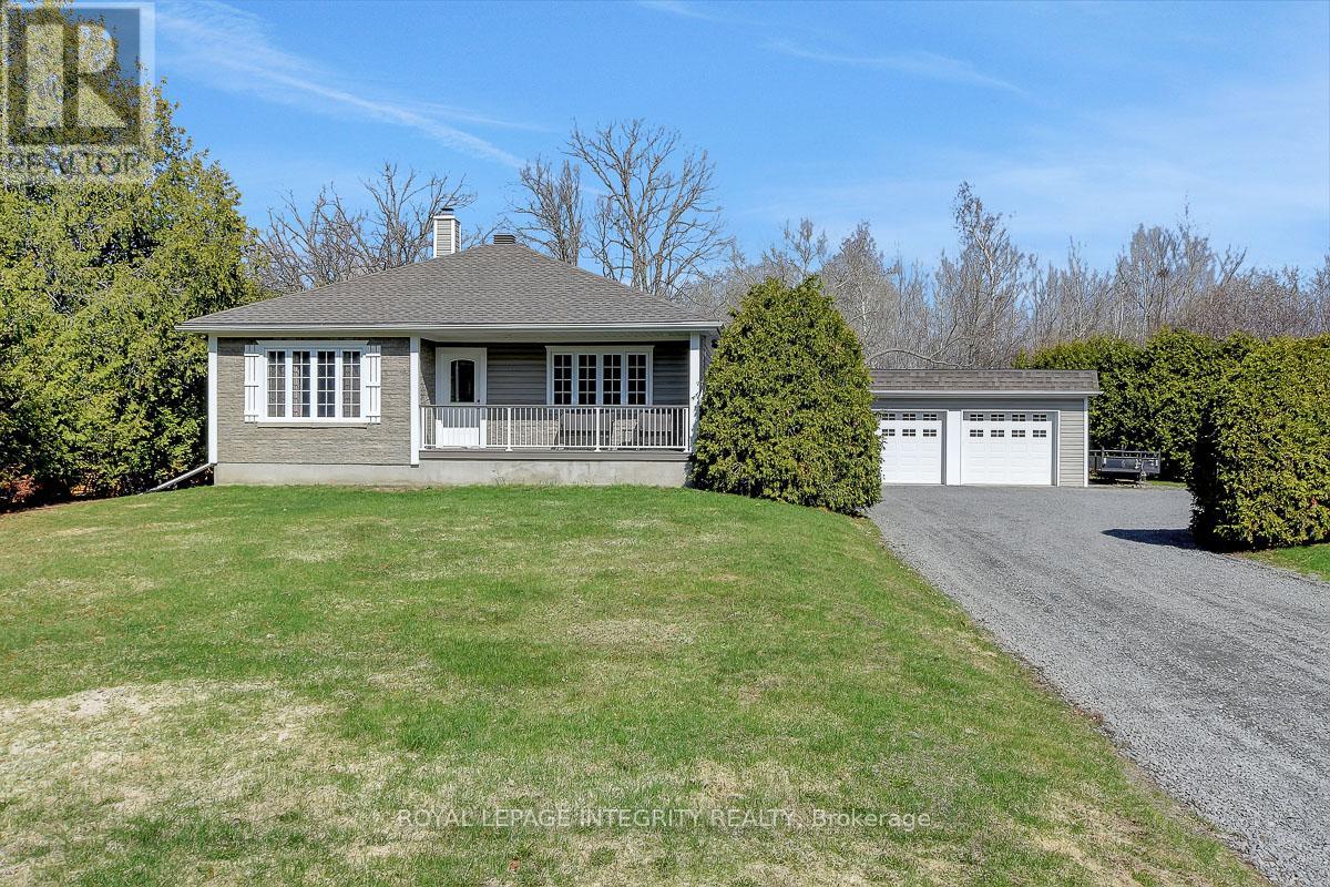 1099 OLD MONTREAL ROAD - 1
