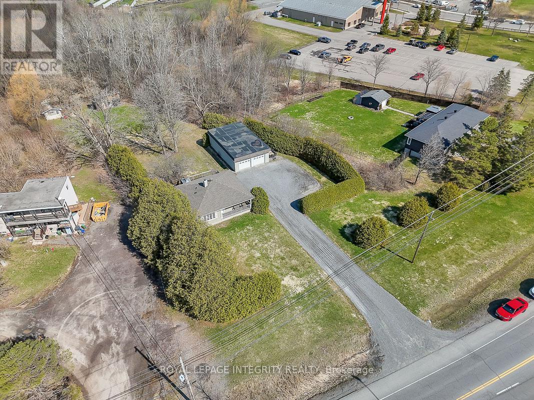 1099 OLD MONTREAL ROAD - 10