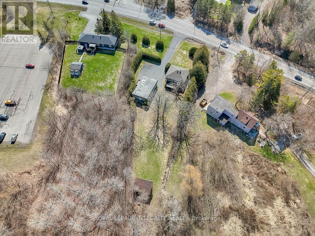 1099 OLD MONTREAL ROAD - 12