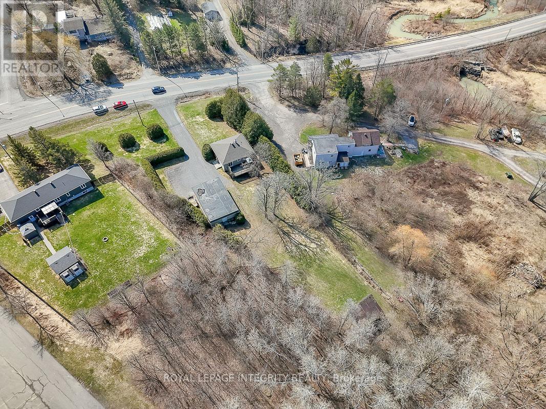 1099 OLD MONTREAL ROAD - 13
