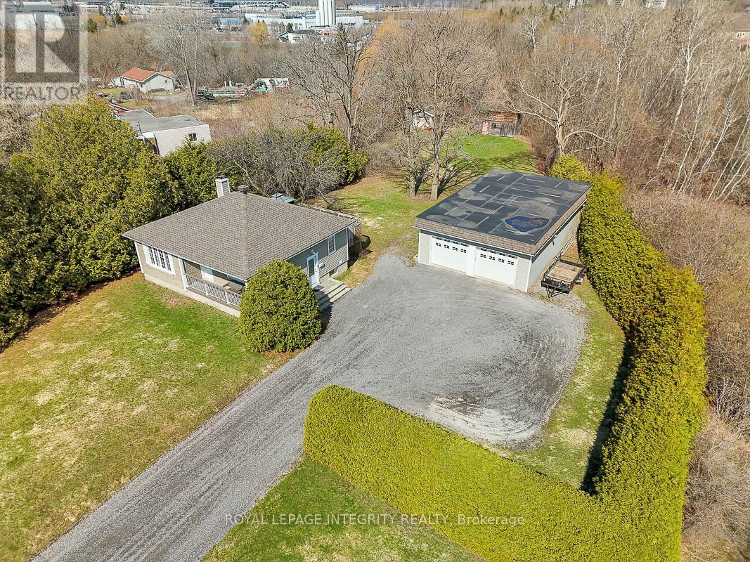 1099 OLD MONTREAL ROAD - 5