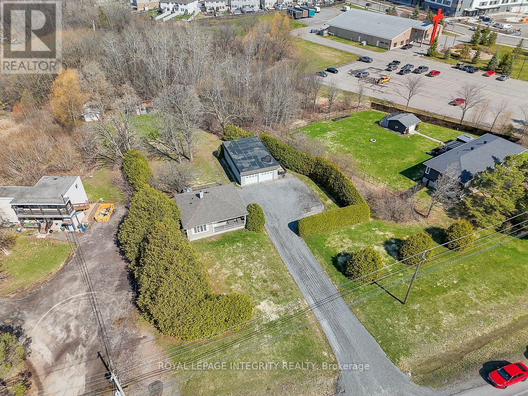 1099 OLD MONTREAL ROAD - 7