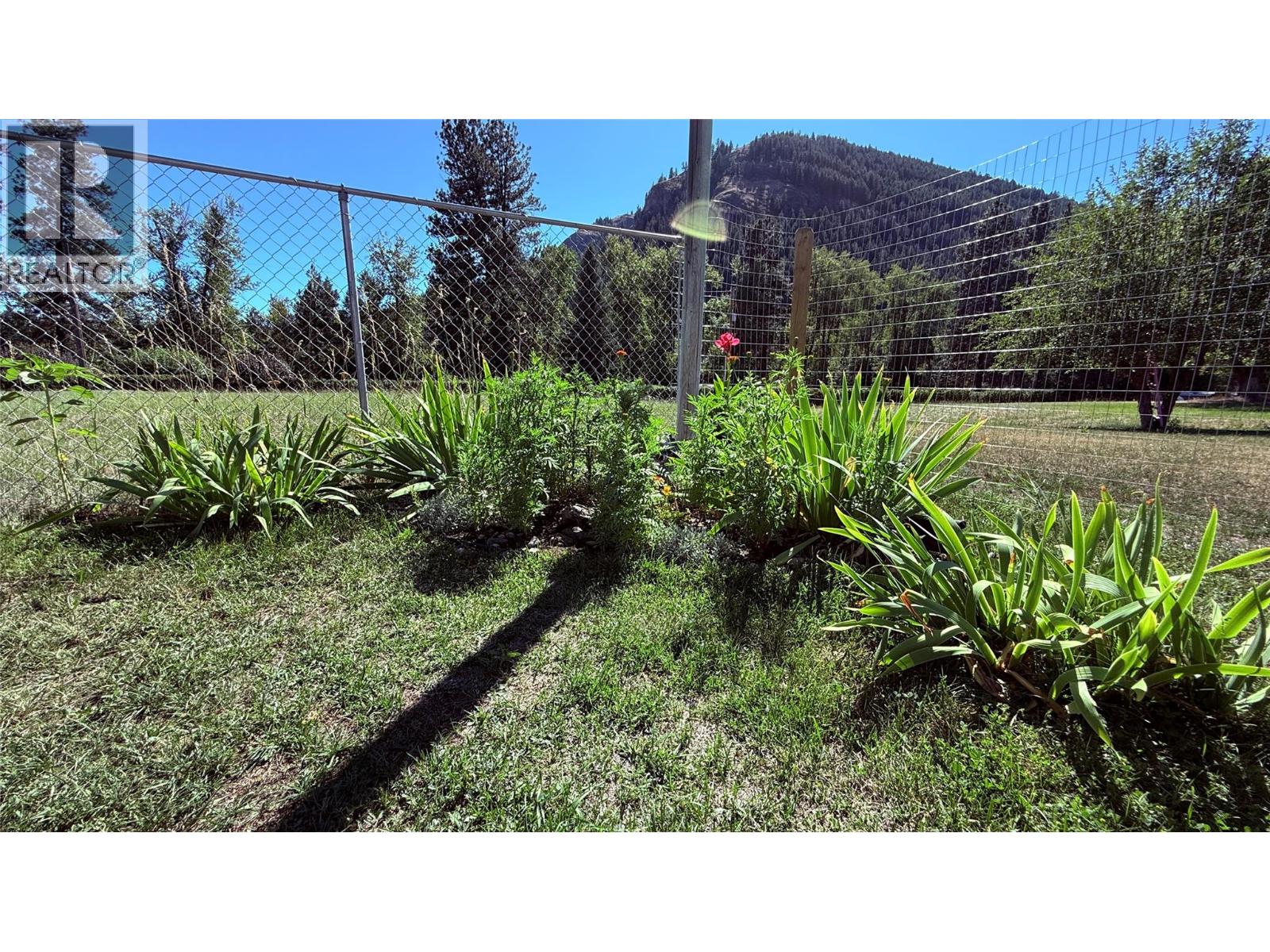 654 Sixth Avenue - 14