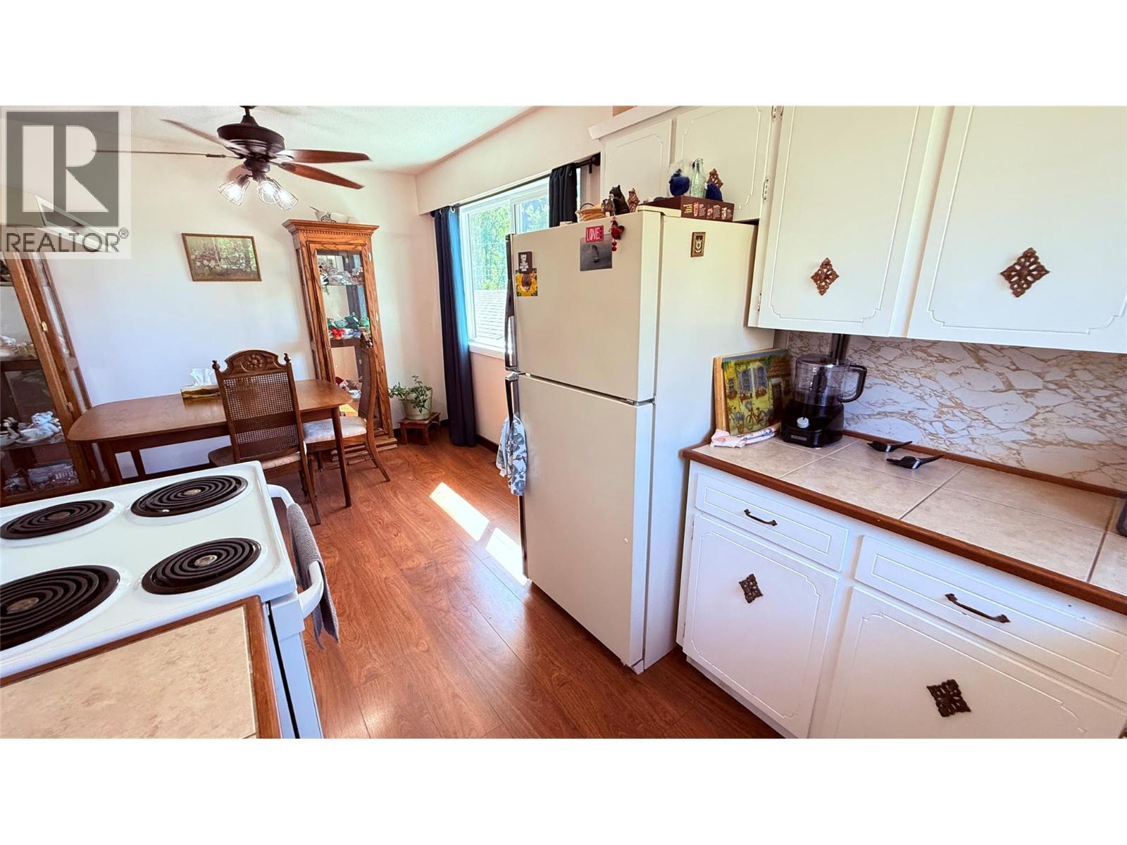 654 Sixth Avenue - 24