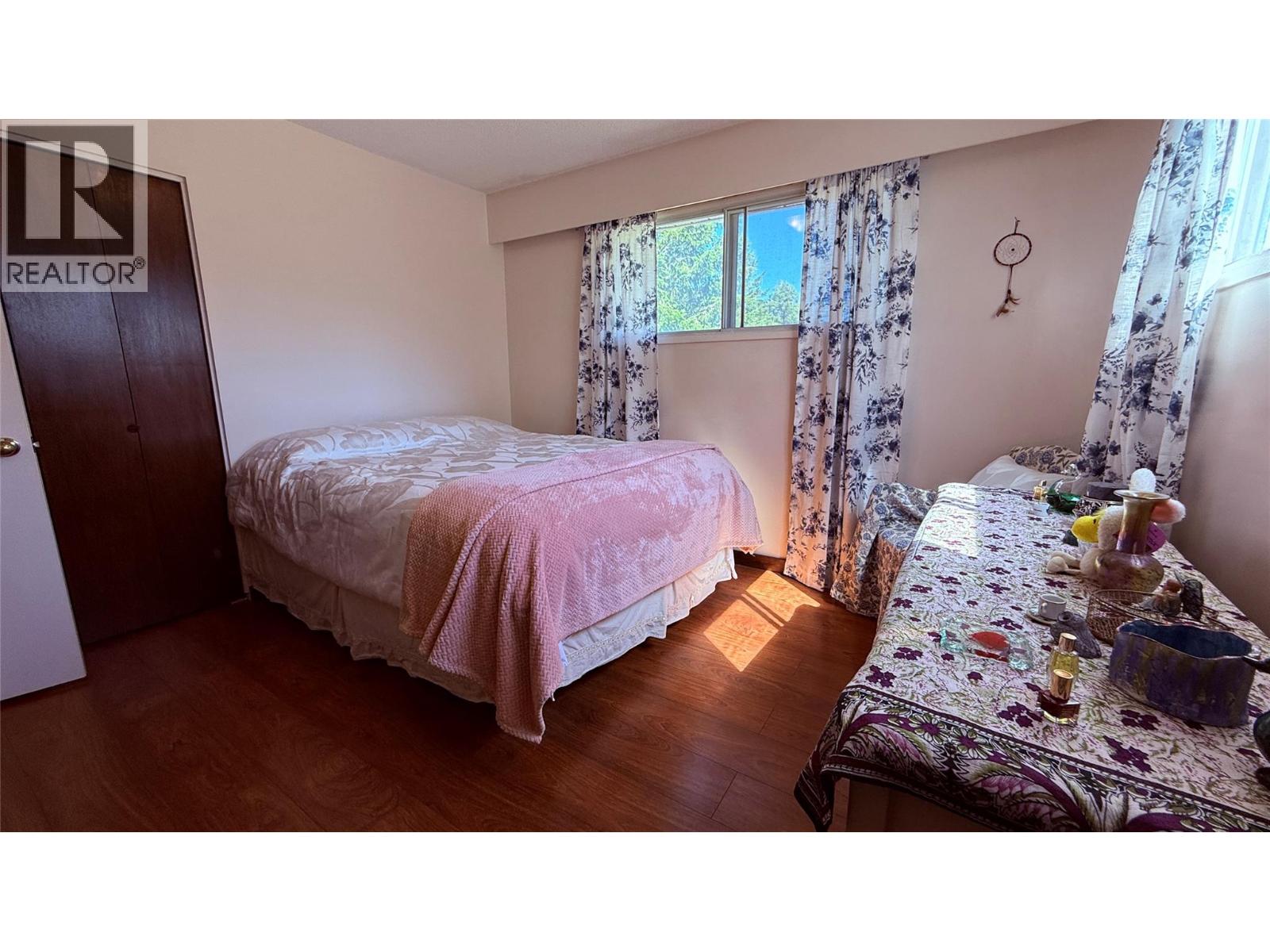 654 Sixth Avenue - 36