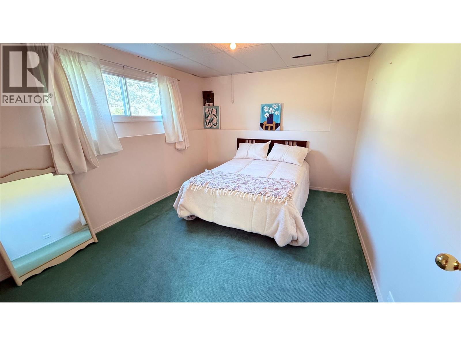 654 Sixth Avenue - 46