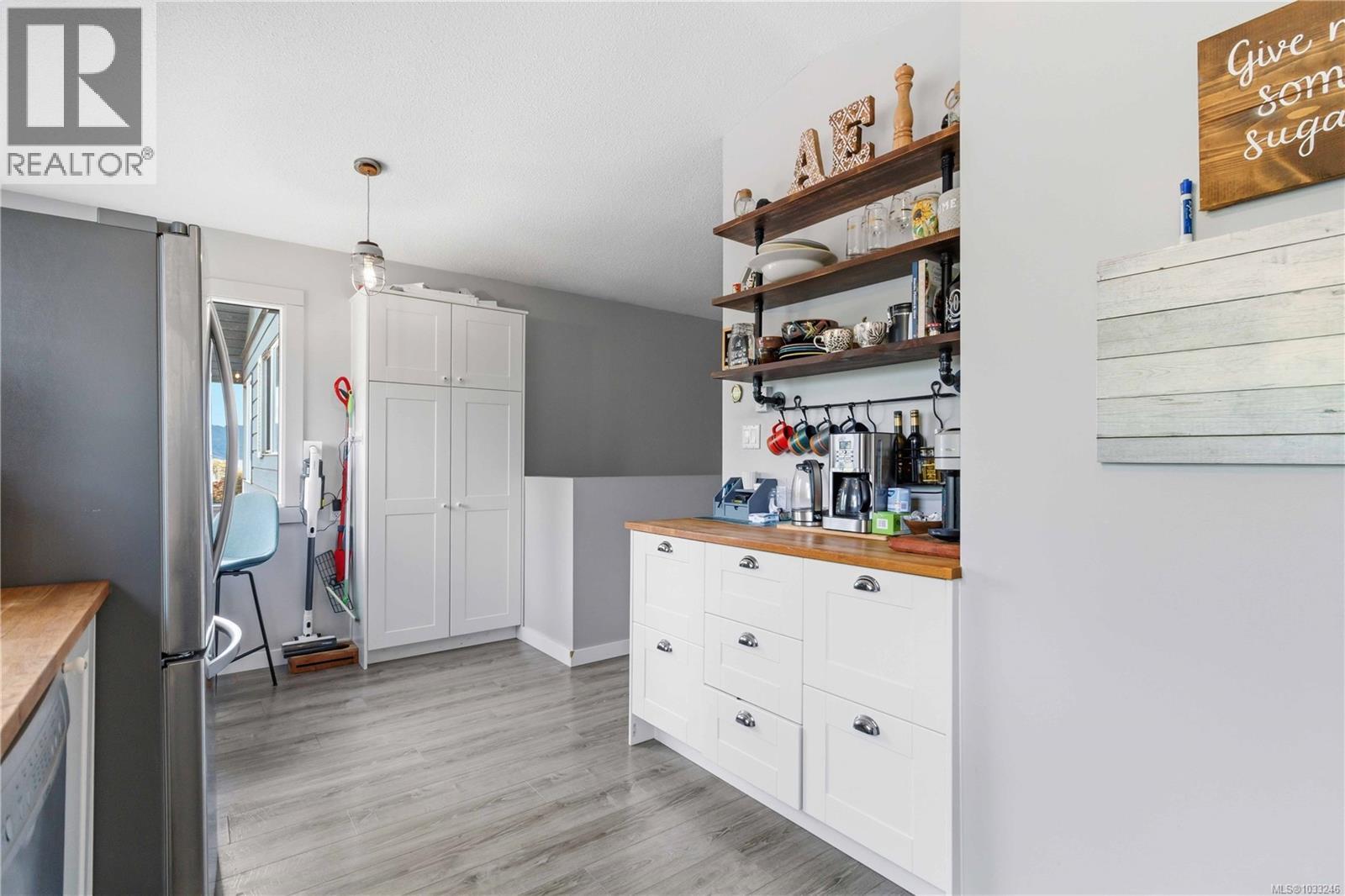 #6 6110 Seabroom Rd - 15