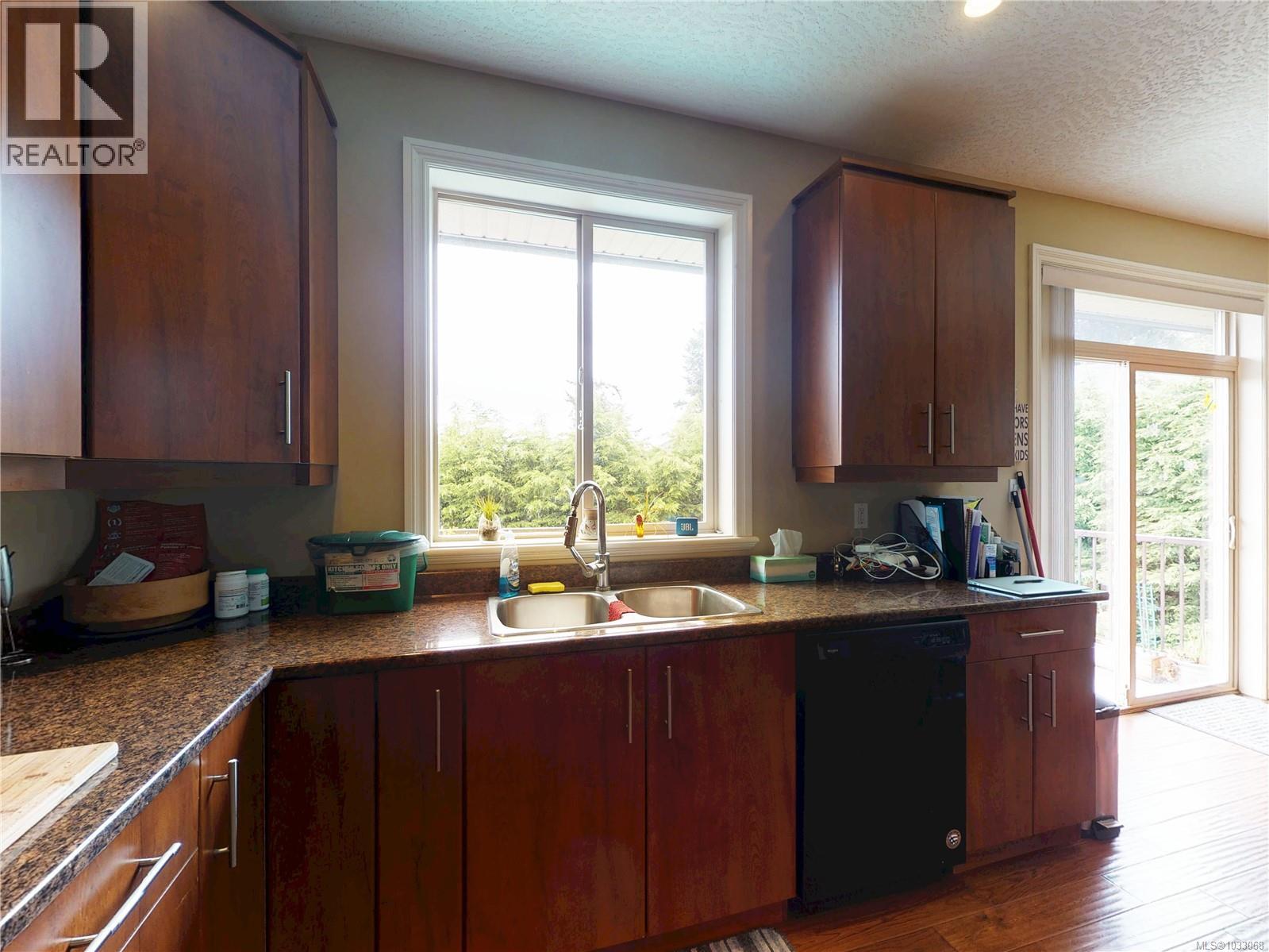  2411 Caffery Place, Sooke